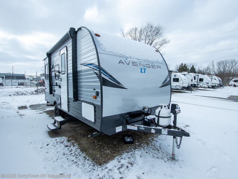 Used 2024  Prime Time Avenger LT 16RD by Prime Time from TerryTown RV Superstore in Grand Rapids, MI