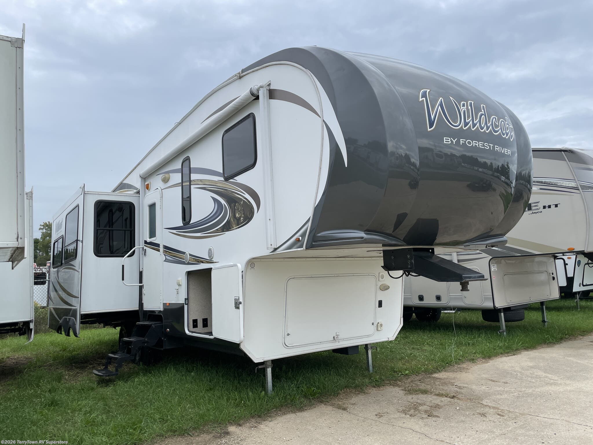 Used 2015 Forest River Wildcat 295RSX available in Grand Rapids, Michigan