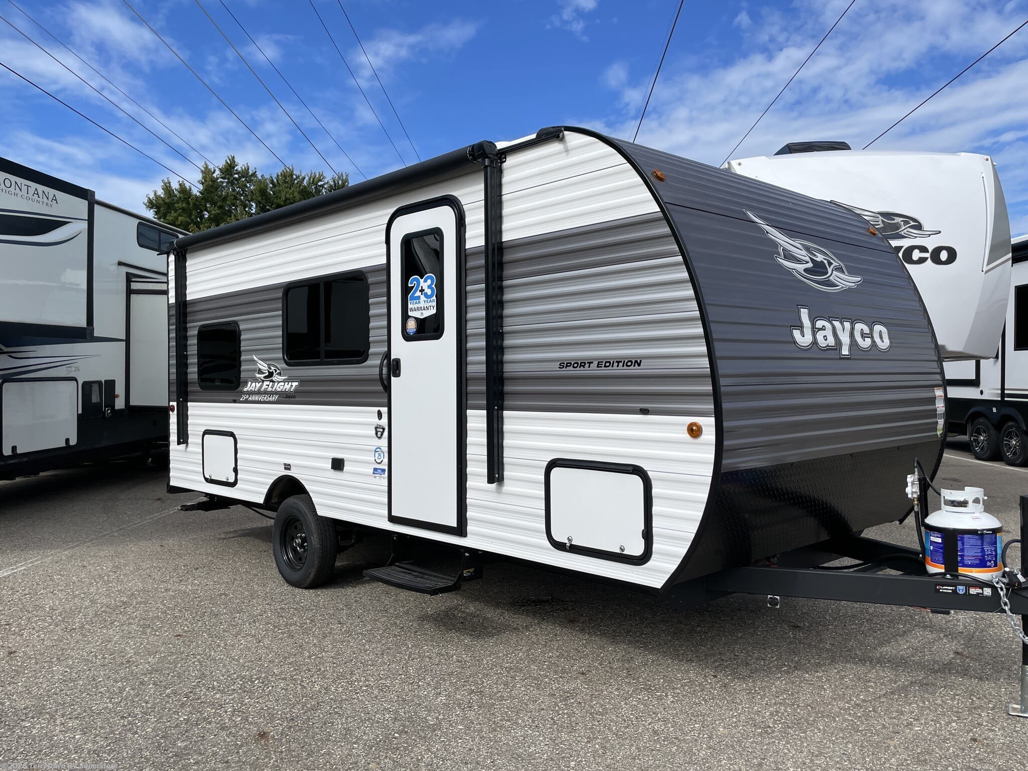 New 2027 Jayco Jay Flight SLX 172DB available in Grand Rapids, Michigan