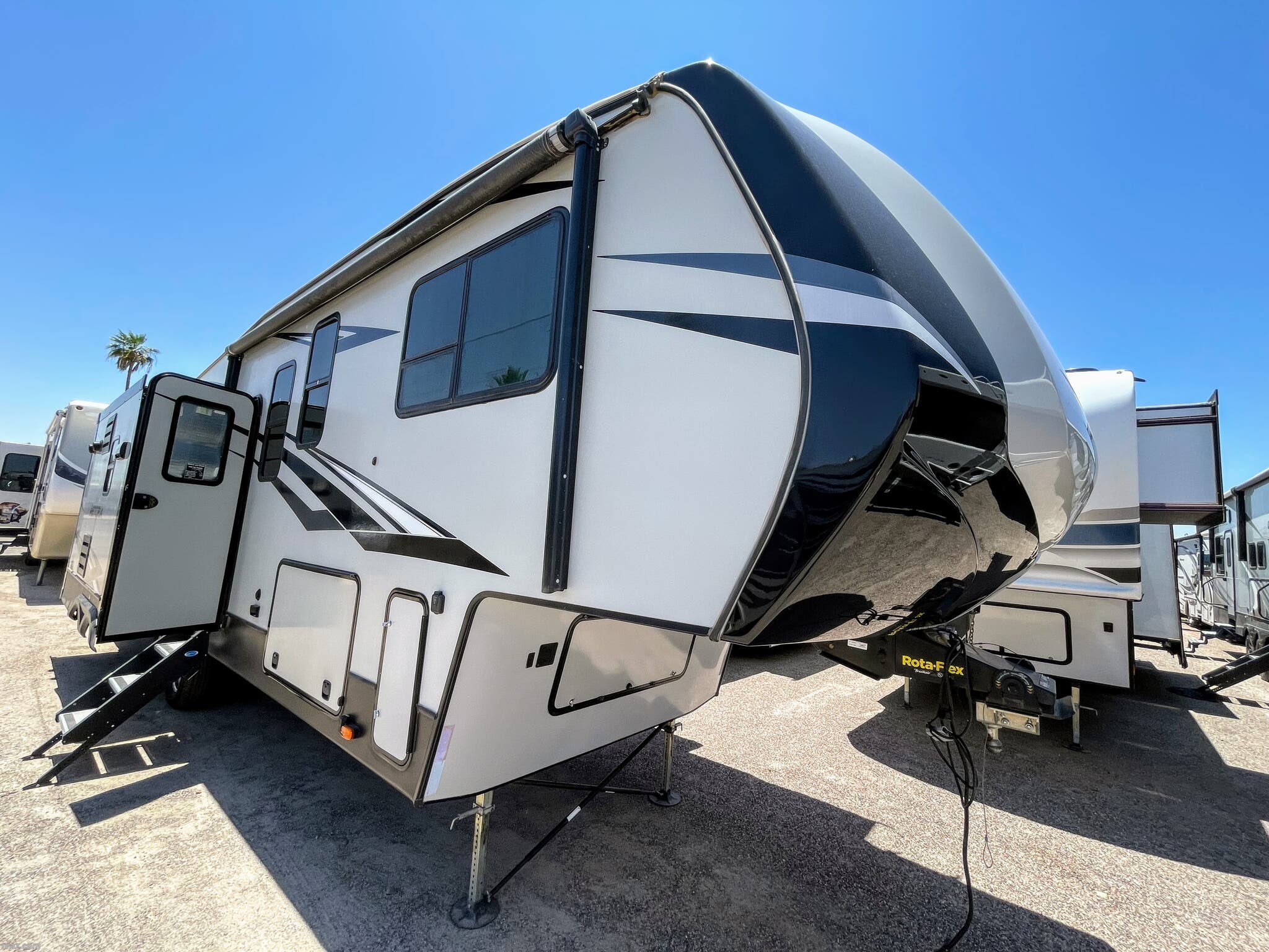 Used 2020 Dutchmen Astoria 2953RLF available in Mesa, Arizona