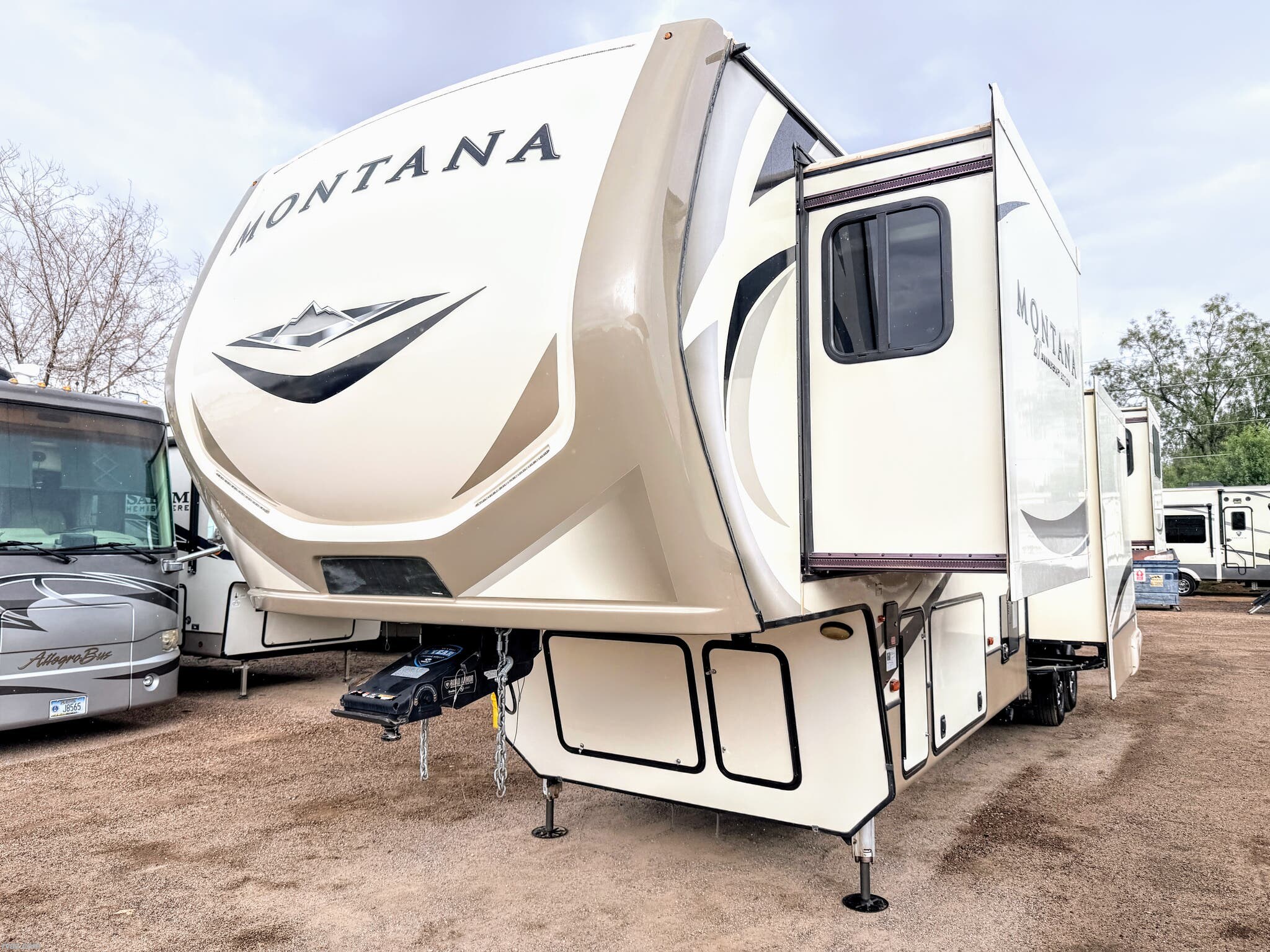 Used 2019 Keystone Montana 3791RD available in Mesa, Arizona