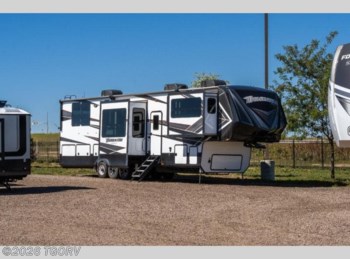 Used 2020 Grand Design Momentum 376THS available in Greeley, Colorado