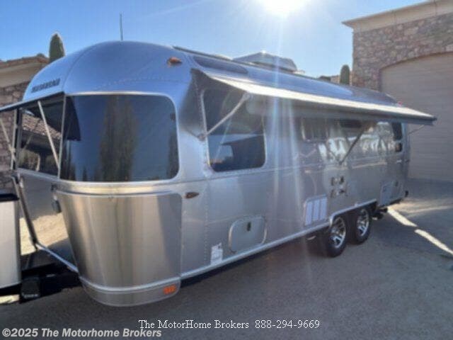 Used 2017 Airstream International Signature 25 (in Yuma, AZ) available in Salisbury, Maryland