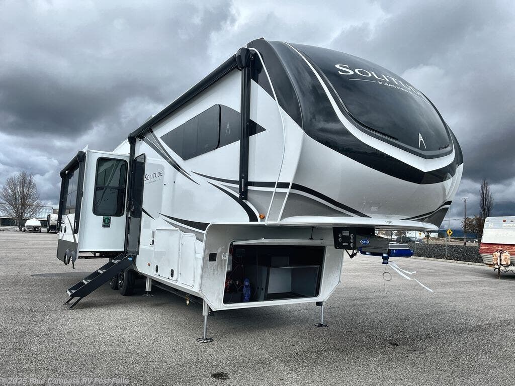 New 2025 Grand Design Solitude 310GK available in Post Falls, Idaho