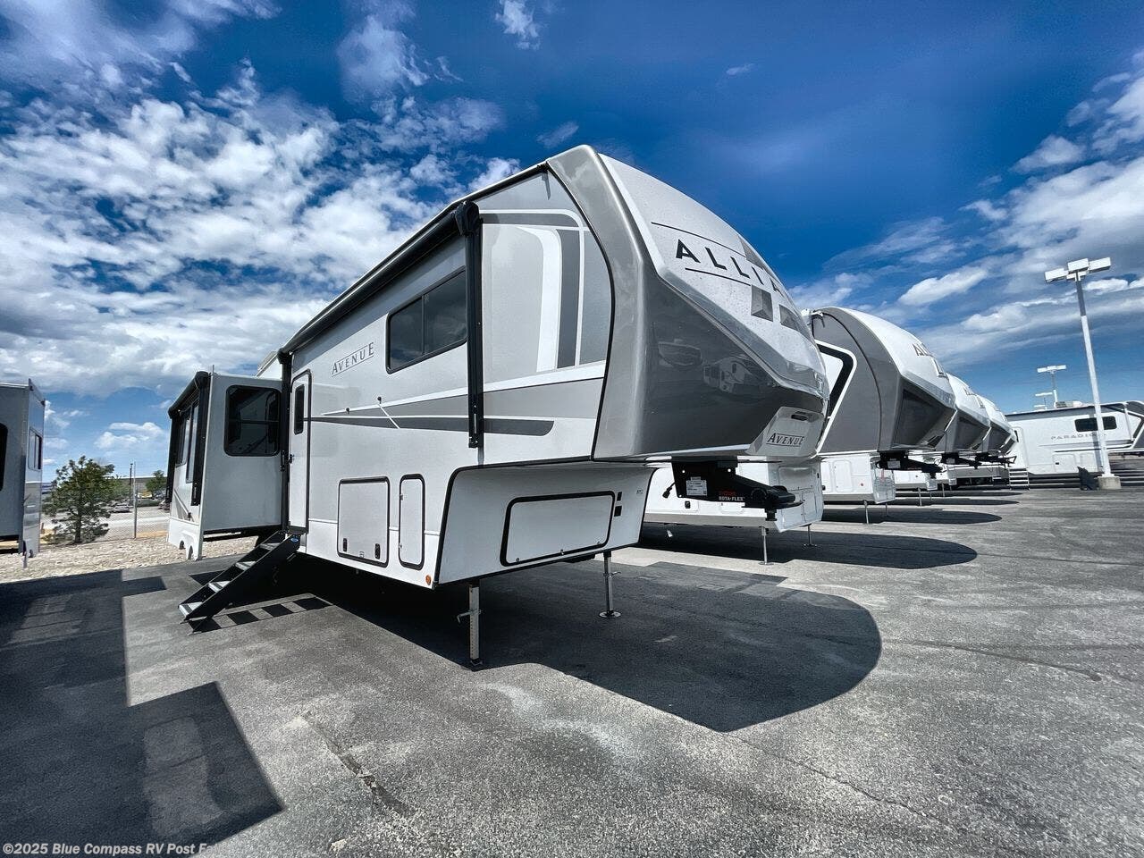 New 2025 Alliance RV Avenue 32RLS available in Post Falls, Idaho
