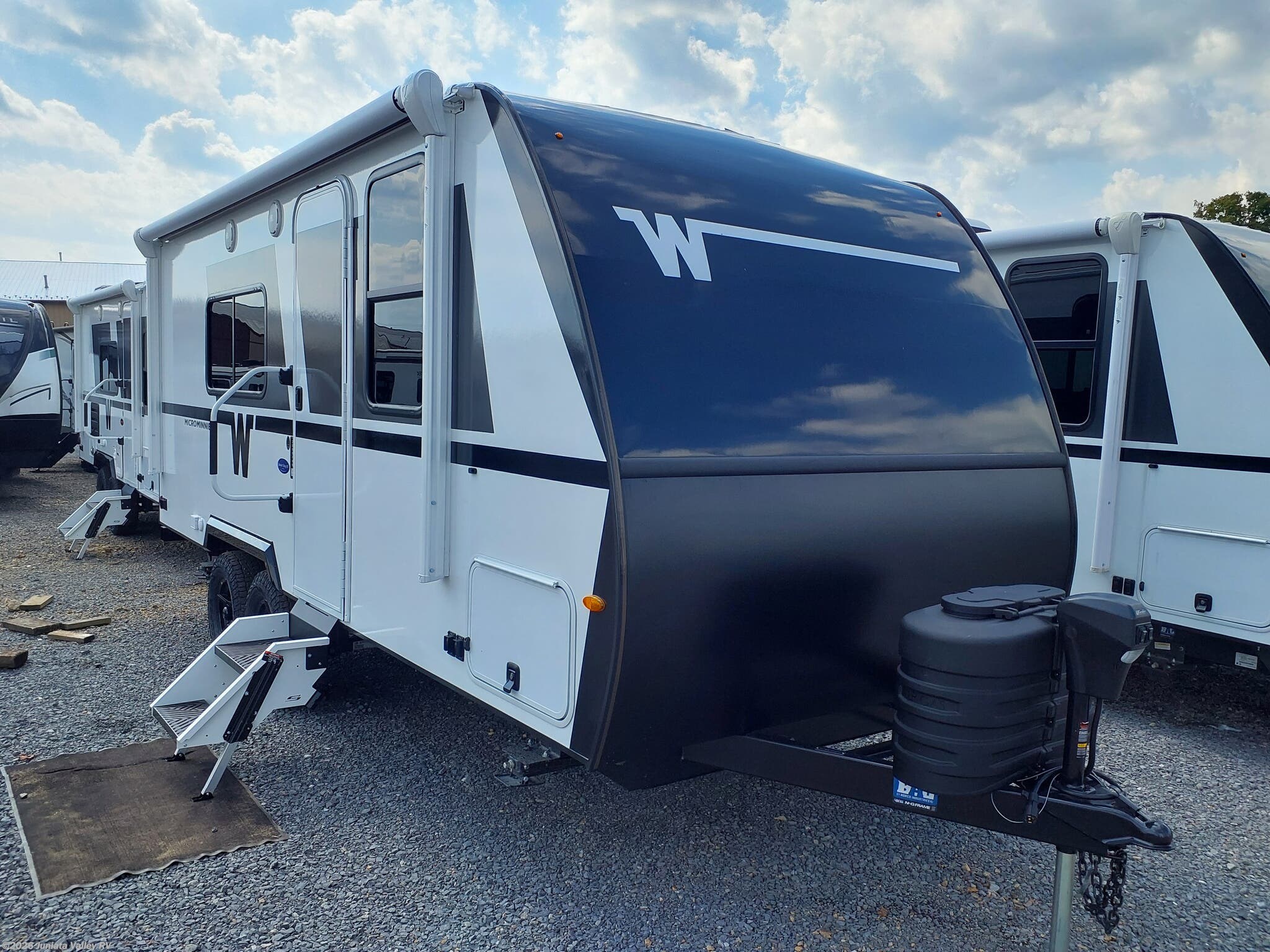 New 2027 Winnebago Micro Minnie 200FRB available in Mifflintown, Pennsylvania
