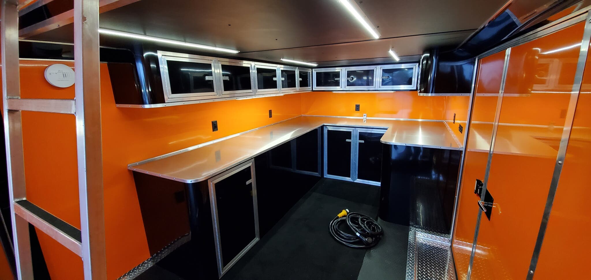 Stacker 2021 RC Trailers RCS Series 8.5x32 Deluxe Stacker Race