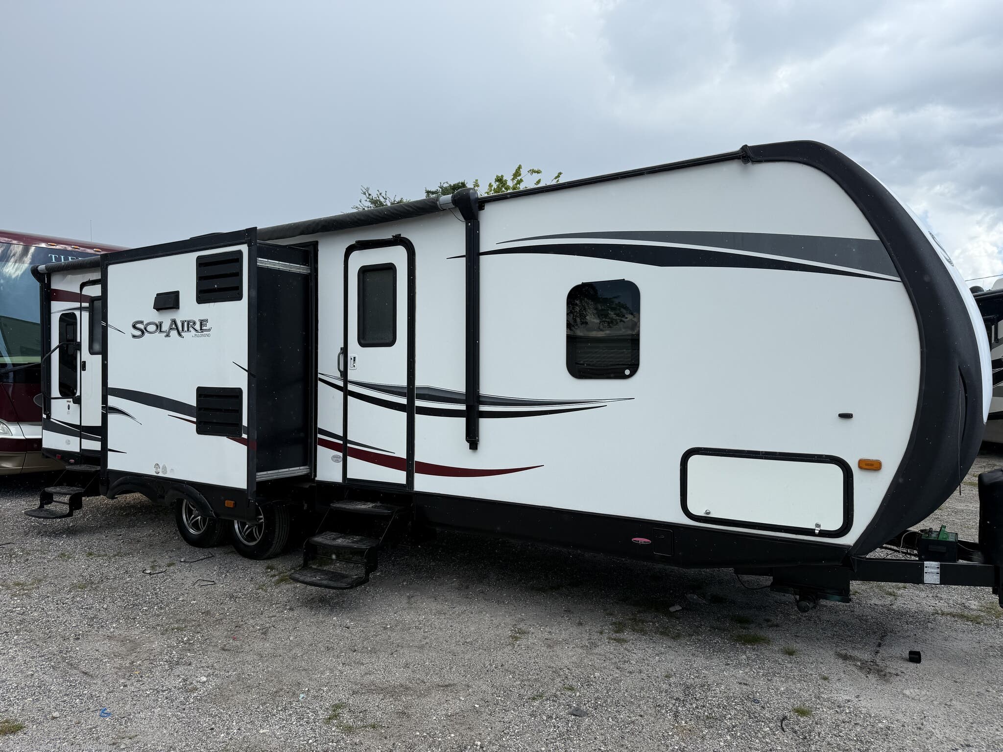 Used 2013 Palomino Solaire Ultra-Lite 297 RLDS available in Apopka, Florida