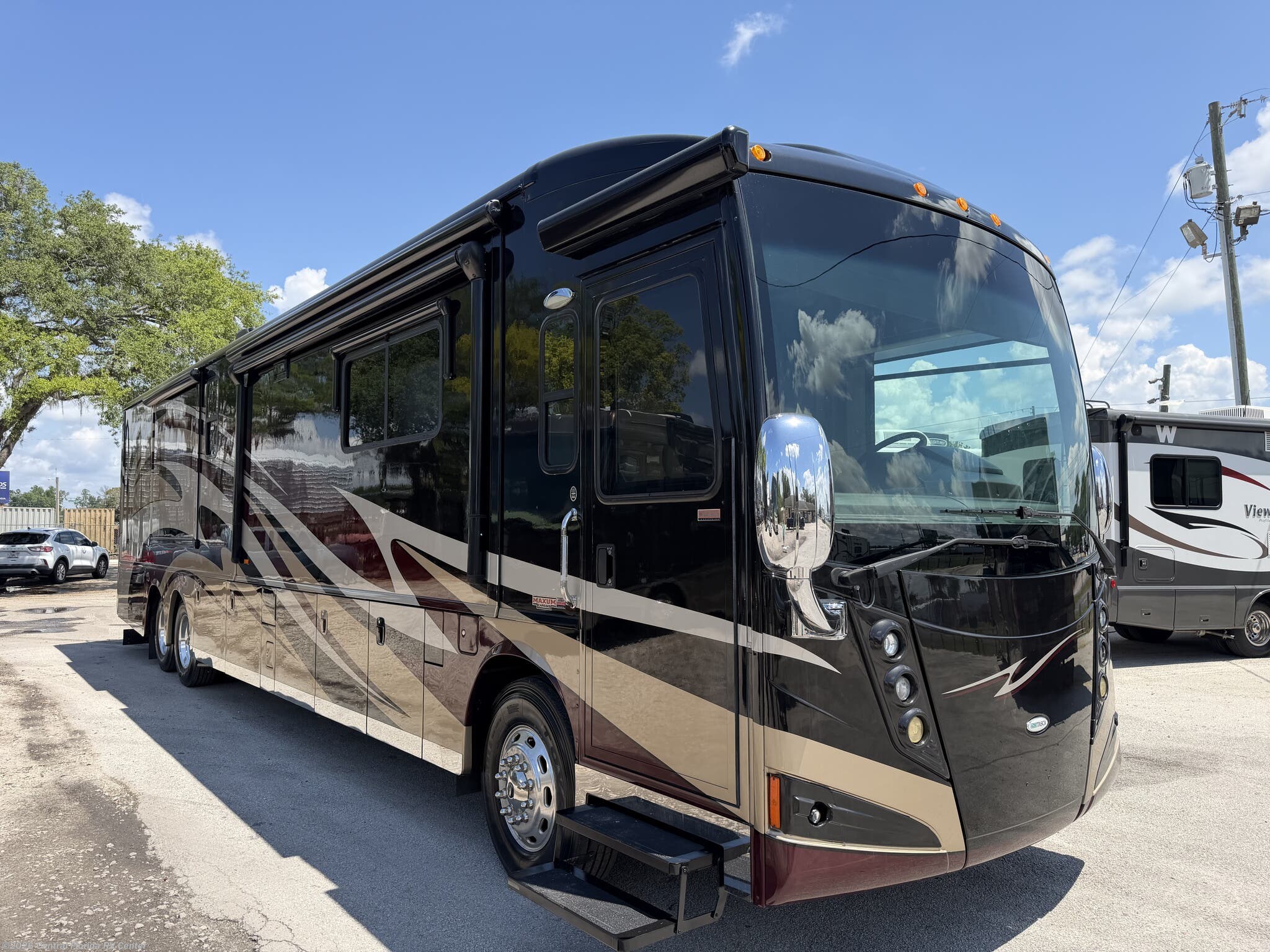 Used 2012 Itasca Ellipse 42QD available in Apopka, Florida