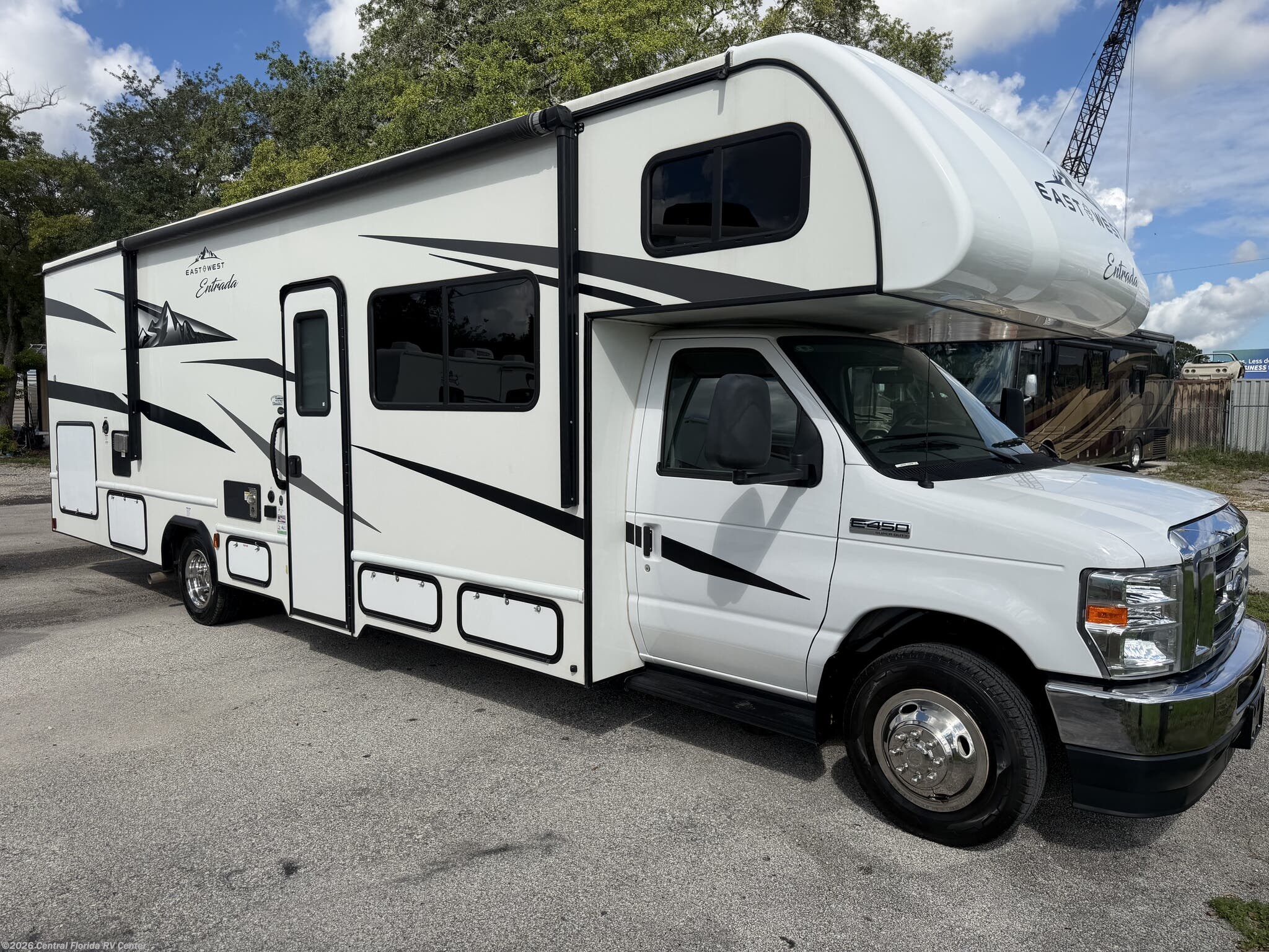 Used 2023  East to West Entrada 3100FB by East to West from Central Florida RV Center in Apopka, FL