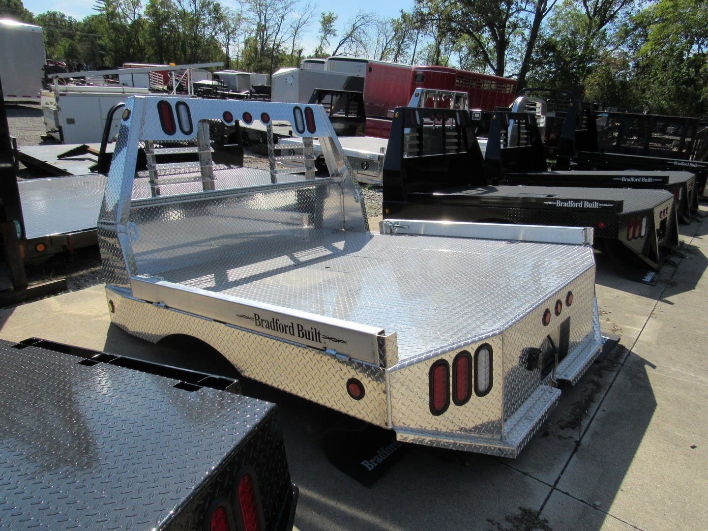 Flatbed 2018 Bradford Built BBALUMWORKBED8484MC TrailersUSA