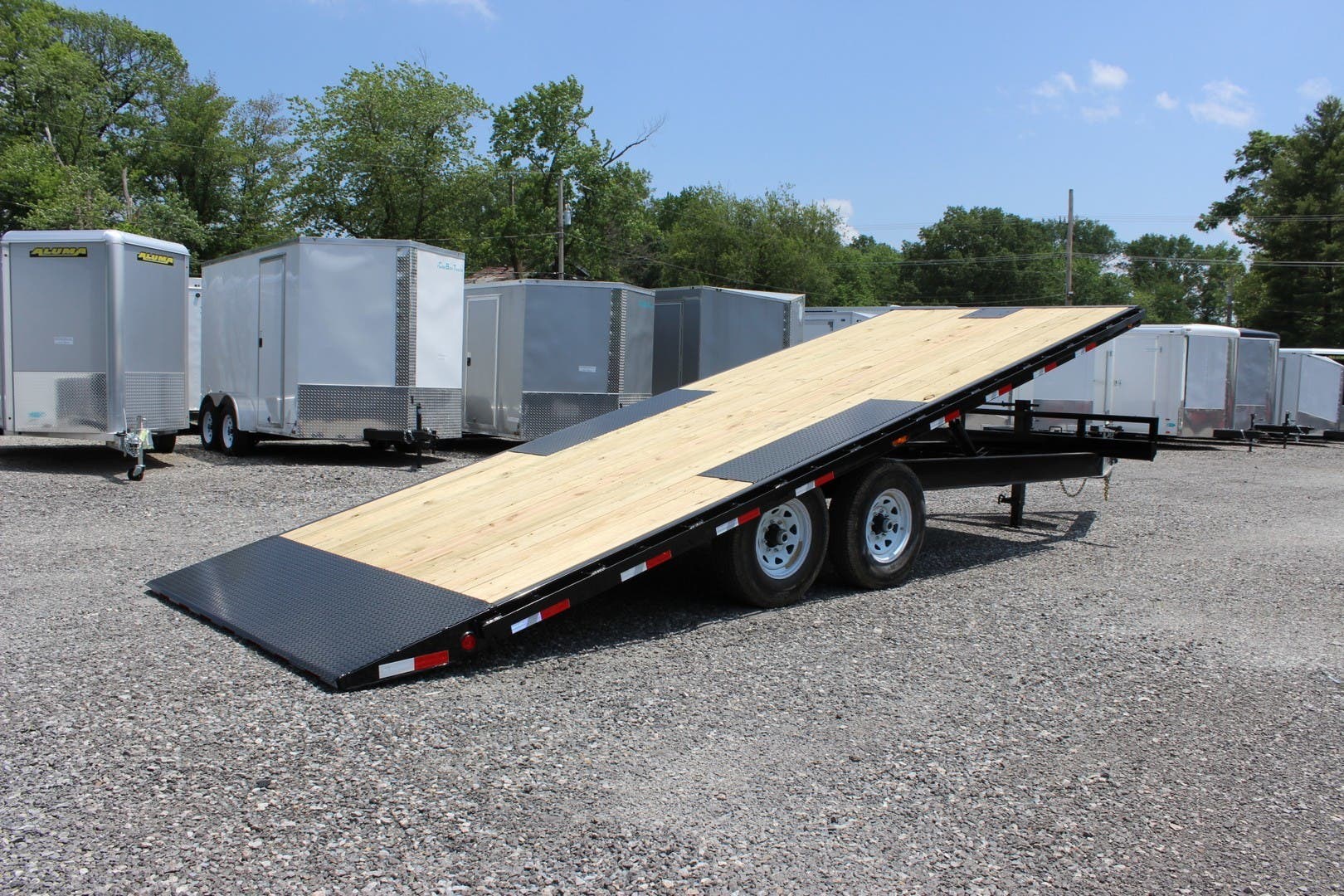 Tilt Deck - 2020 PJ Trailers T8222 | TrailersUSA