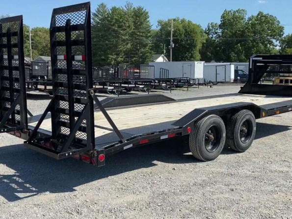2022 PJ Trailers HJ242 available in Mount Vernon, IL