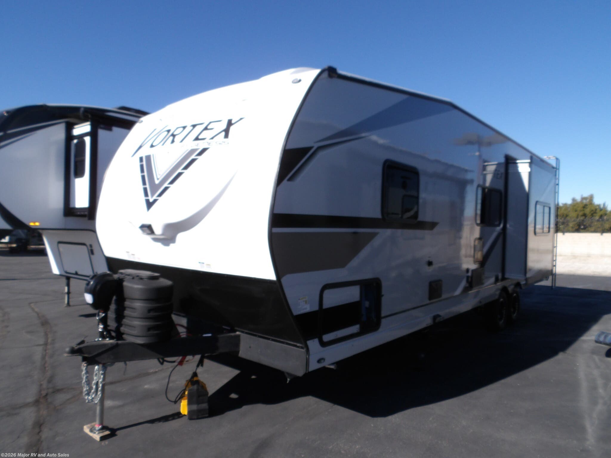 New 2026 Genesis Supreme Vortex 2715FSXL, 1 SLIDE, 2 A/C'S, 400 WATT SOLAR, ARCTIC available in Hesperia, California