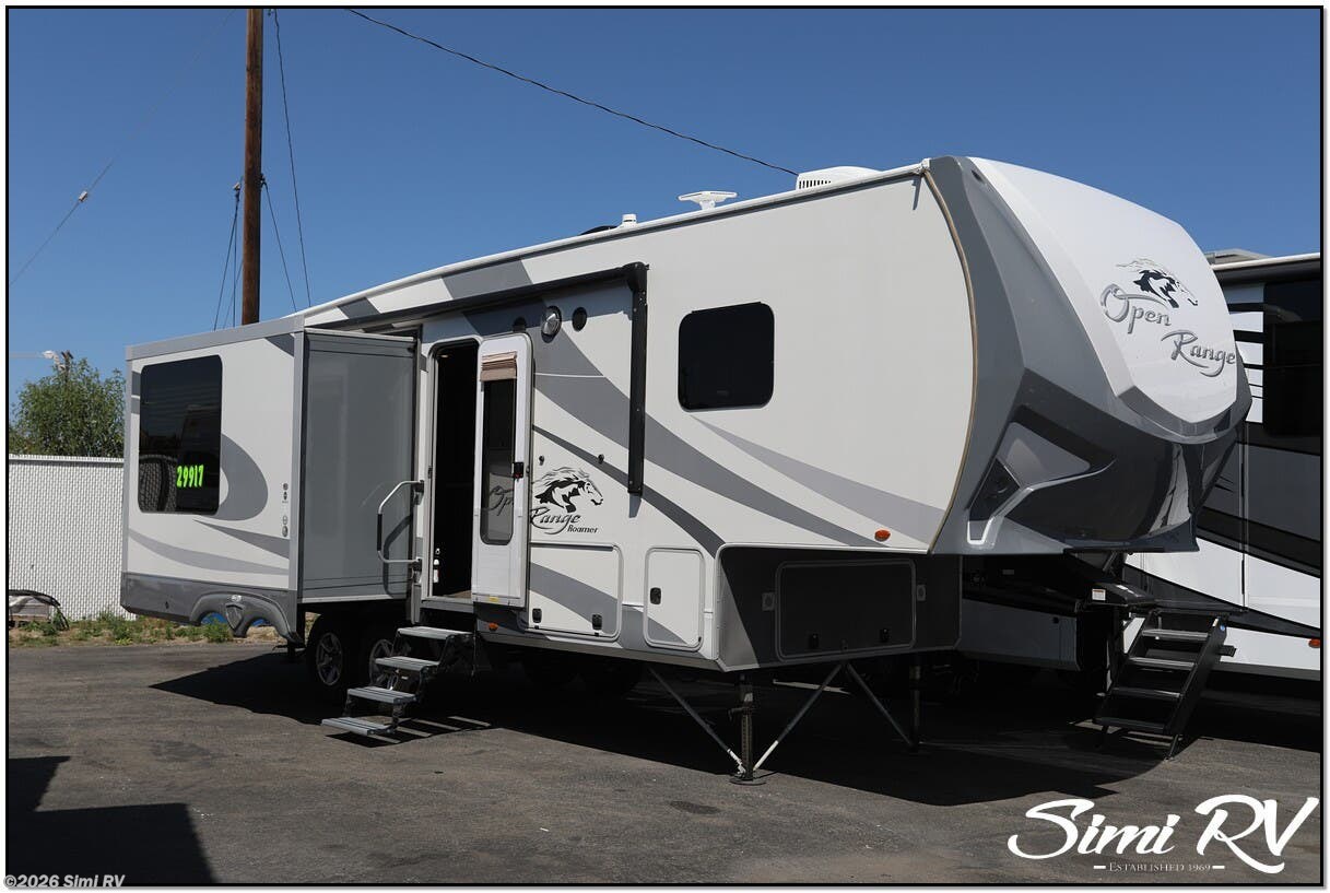 Used 2017 Highland Ridge Open Range Roamer RF316RLS available in Simi Valley, California
