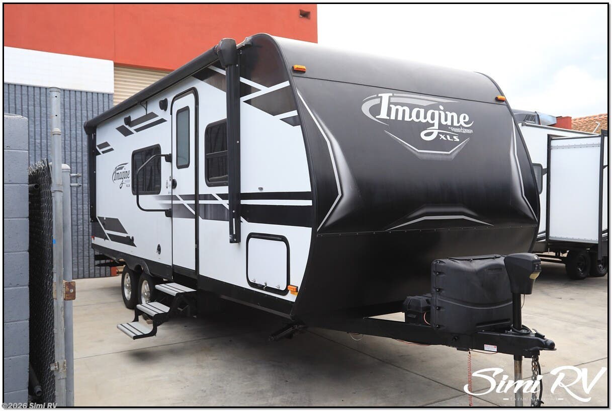 Used 2020  Grand Design Imagine XLS 22MLE by Grand Design from Simi RV in Simi Valley, CA