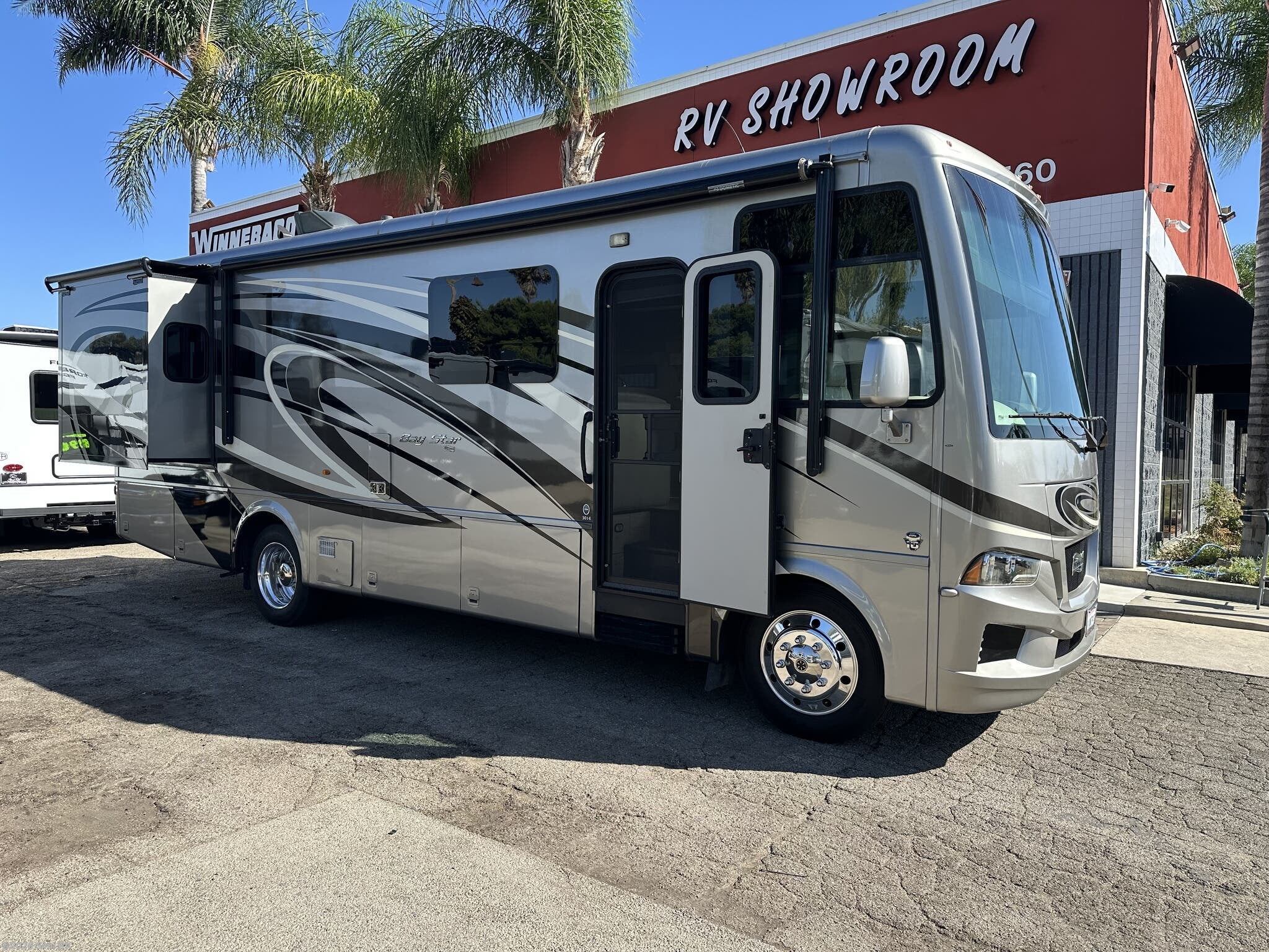 Used 2019  Newmar Bay Star 3014 by Newmar from Simi RV in Simi Valley, CA