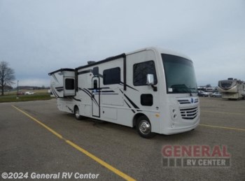 New 2024 Holiday Rambler Admiral 32N available in North Canton, Ohio