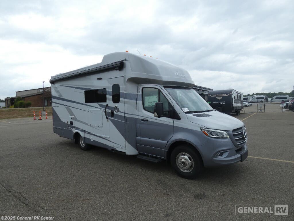 New 2026 Tiffin Wayfarer 25XRW available in North Canton, Ohio