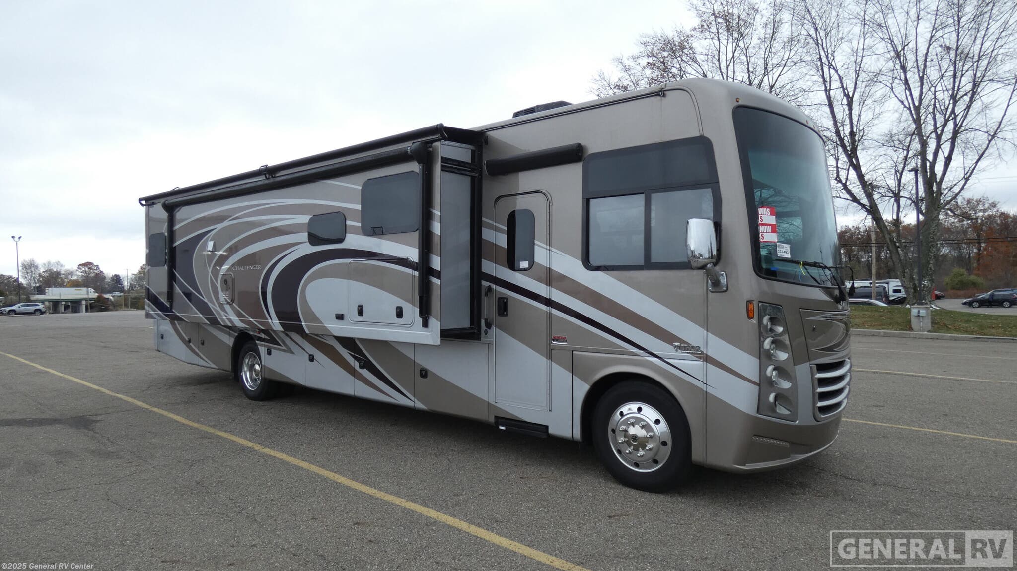 Used 2019 Thor Motor Coach Challenger 37FH available in North Canton, Ohio