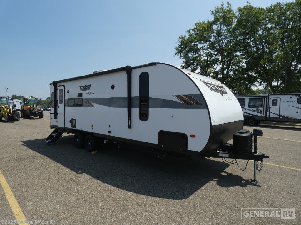 Used 2023 Forest River Wildwood XLITE 24RLXLX-1SL available in North Canton, Ohio