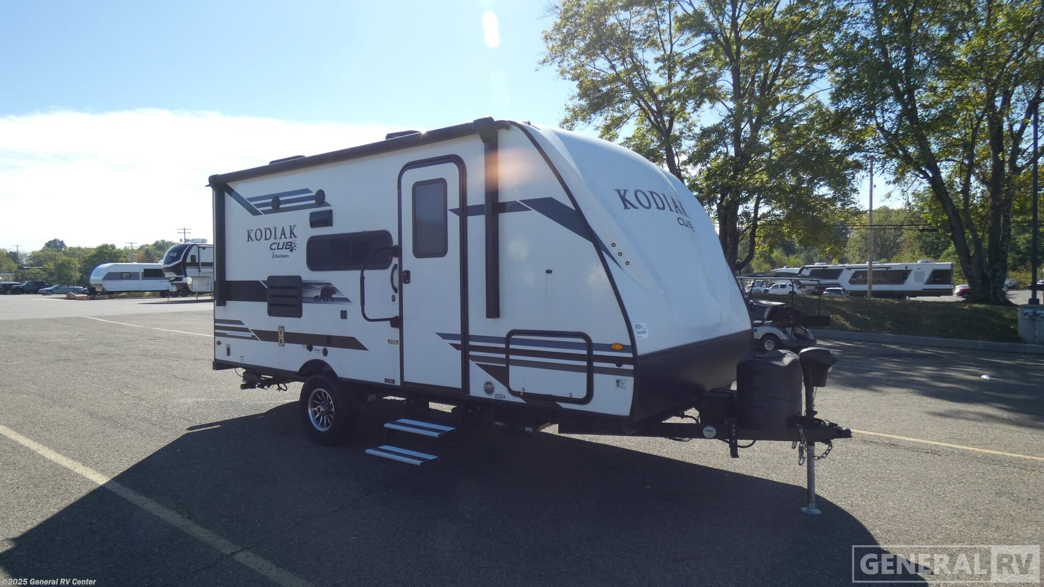 Used 2021 Dutchmen Kodiak Cub 175BH available in North Canton, Ohio