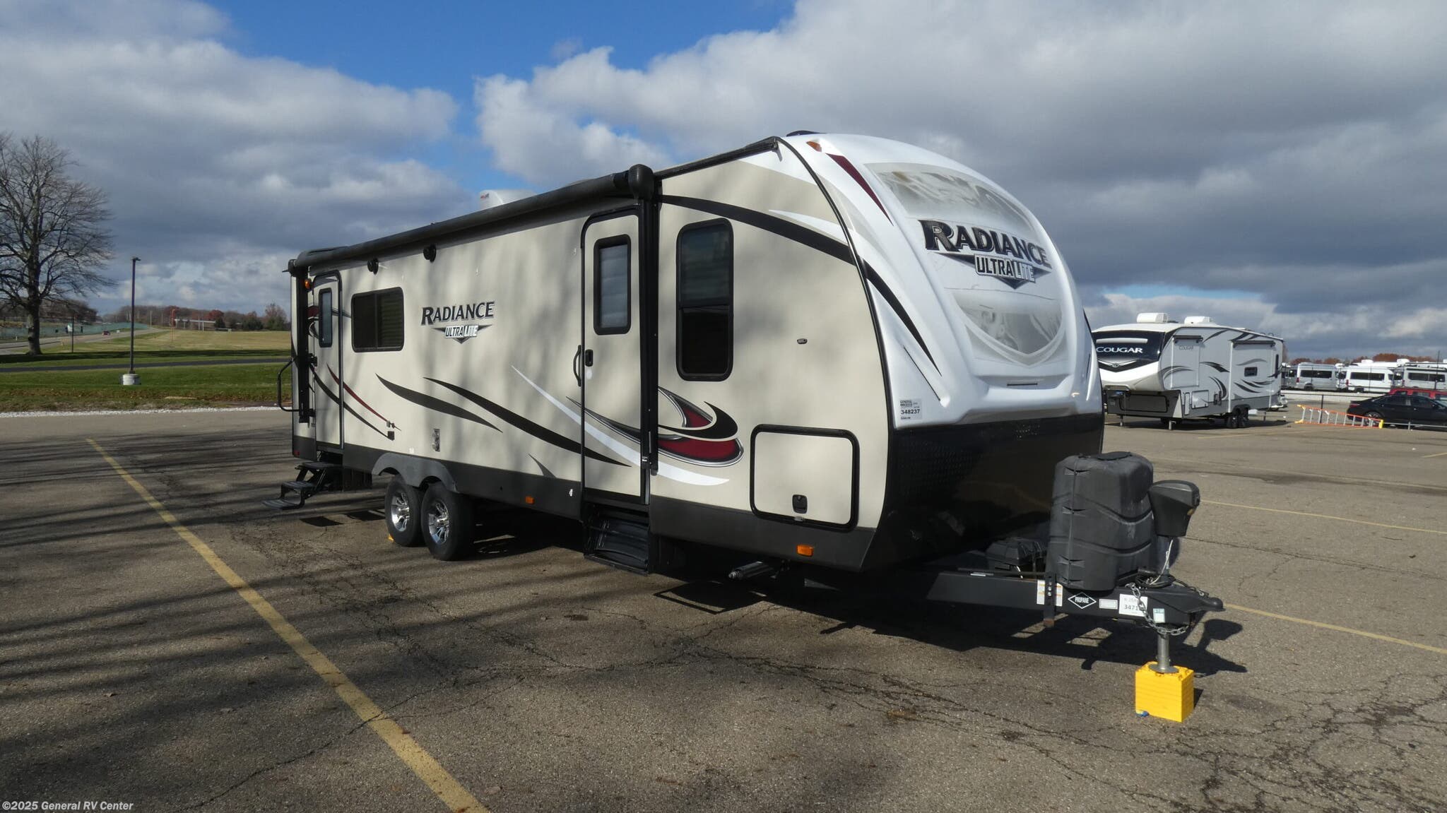 Used 2018 Cruiser RV Radiance Ultra Lite 25RK available in North Canton, Ohio