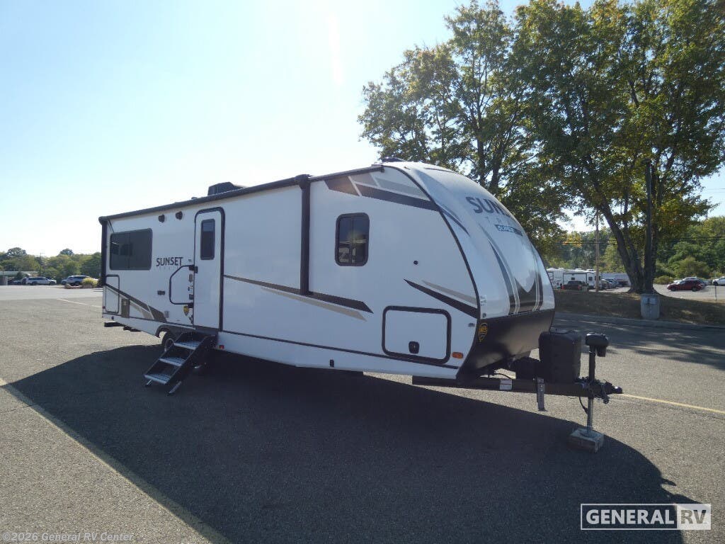 Used 2022 Keystone  SUNSET TRAIL SS268RL available in North Canton, Ohio