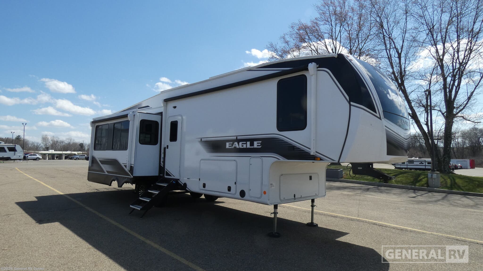 Used 2025 Jayco Eagle 321RSTS available in North Canton, Ohio