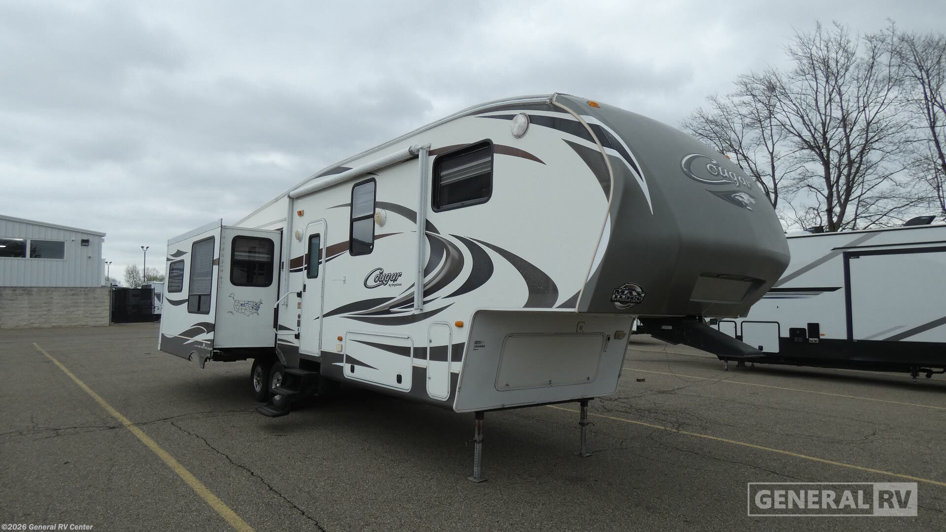 Used 2013 Keystone Cougar 327RES available in North Canton, Ohio