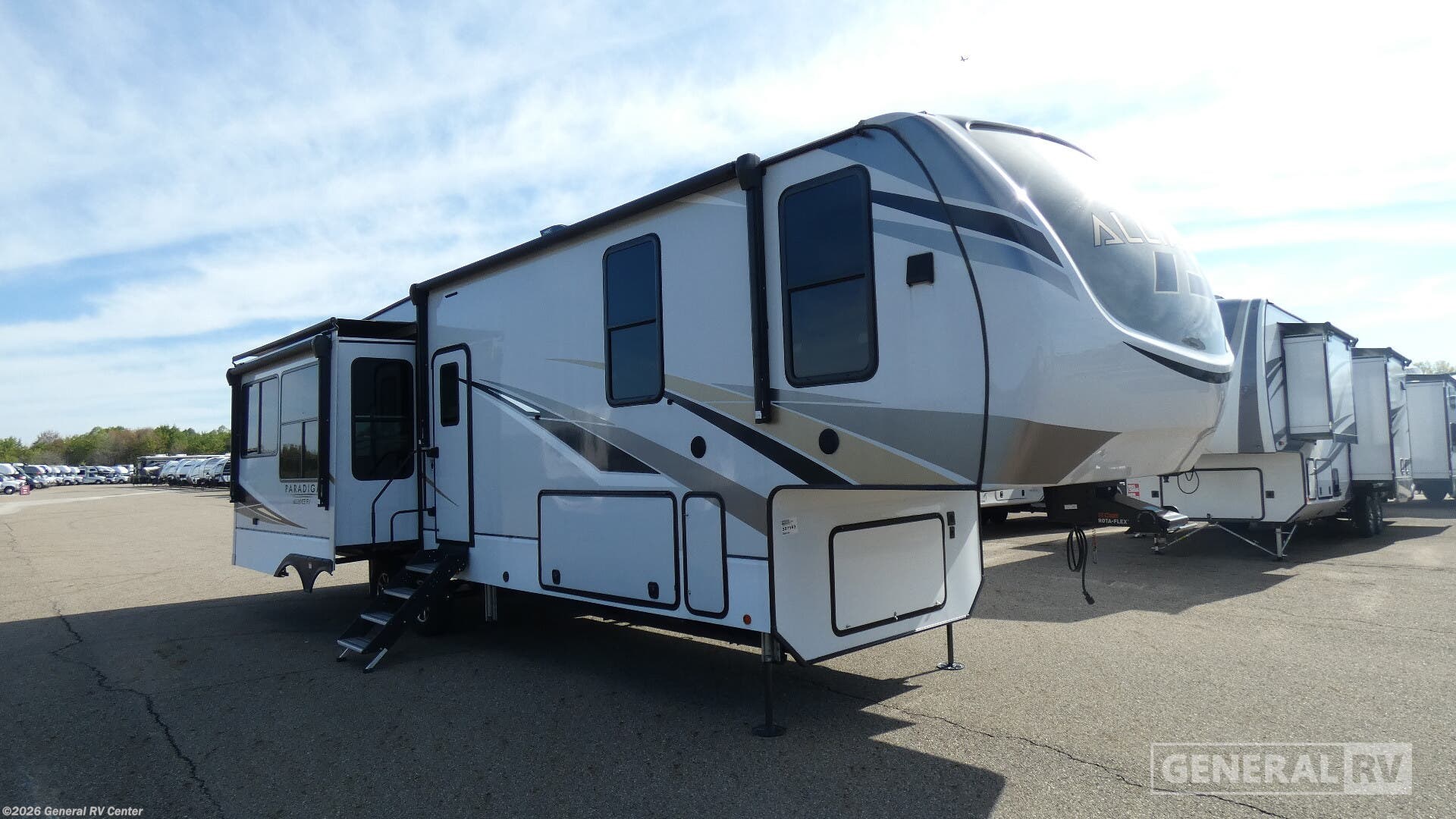 Used 2022 Alliance RV Paradigm 340rl available in North Canton, Ohio