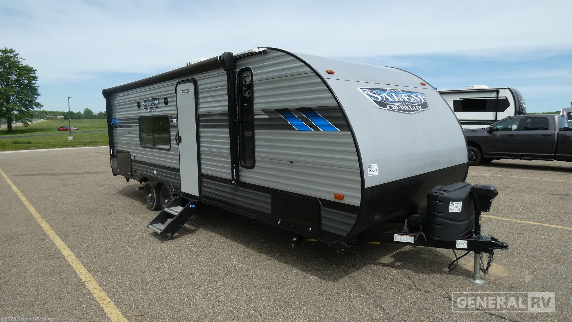 Used 2023 Forest River Salem Cruise Lite 261BHXL available in North Canton, Ohio