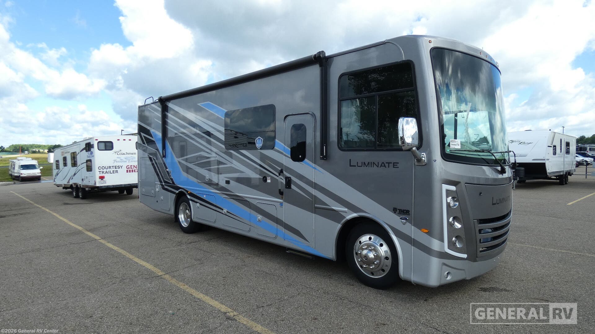 New 2026 Thor Motor Coach Luminate MM30 available in North Canton, Ohio