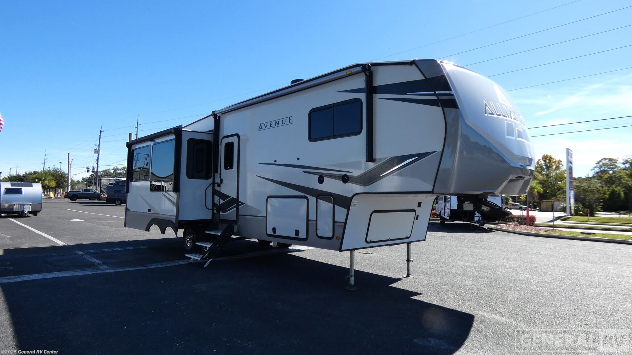 Used 2022 Alliance RV Avenue 32RLS available in Orange Park, Florida