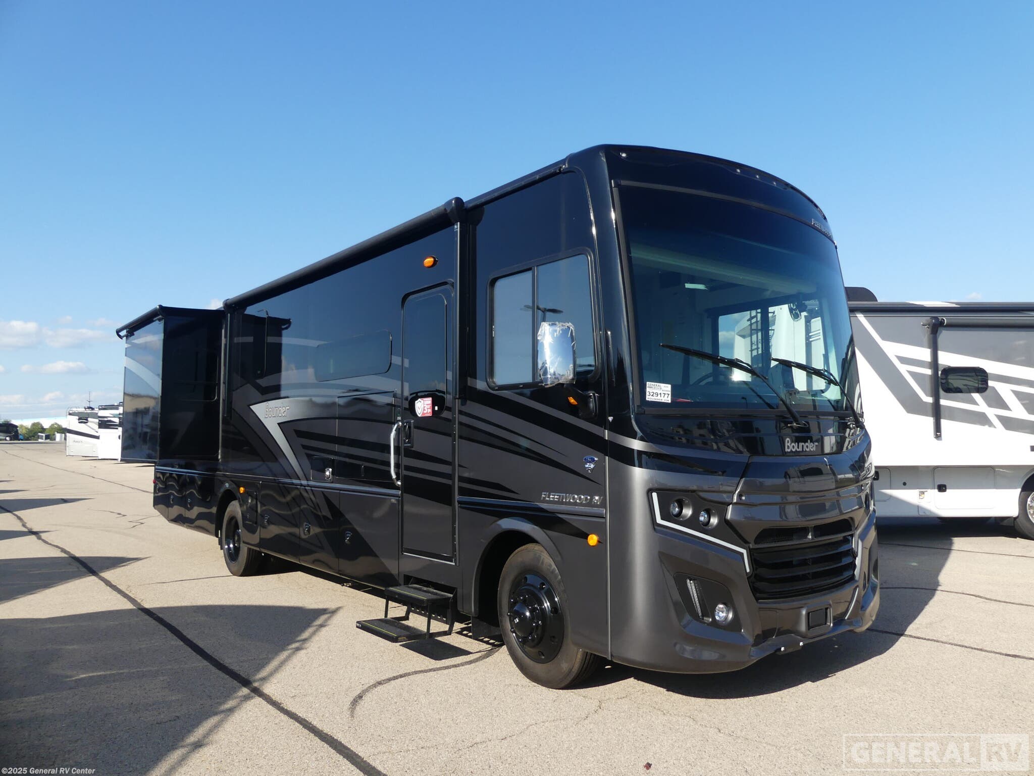 New 2026 Fleetwood Bounder 35K available in Huntley, Illinois