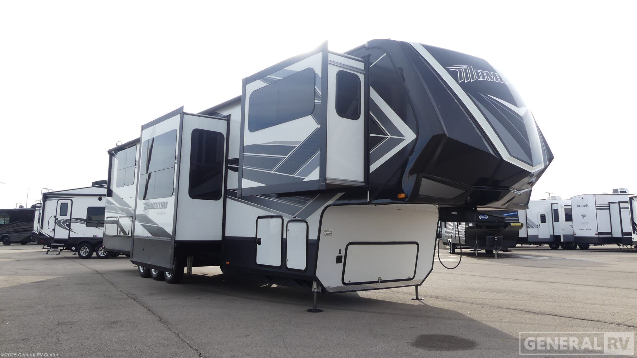 Used 2021 Grand Design Momentum 376TH-4S available in Huntley, Illinois