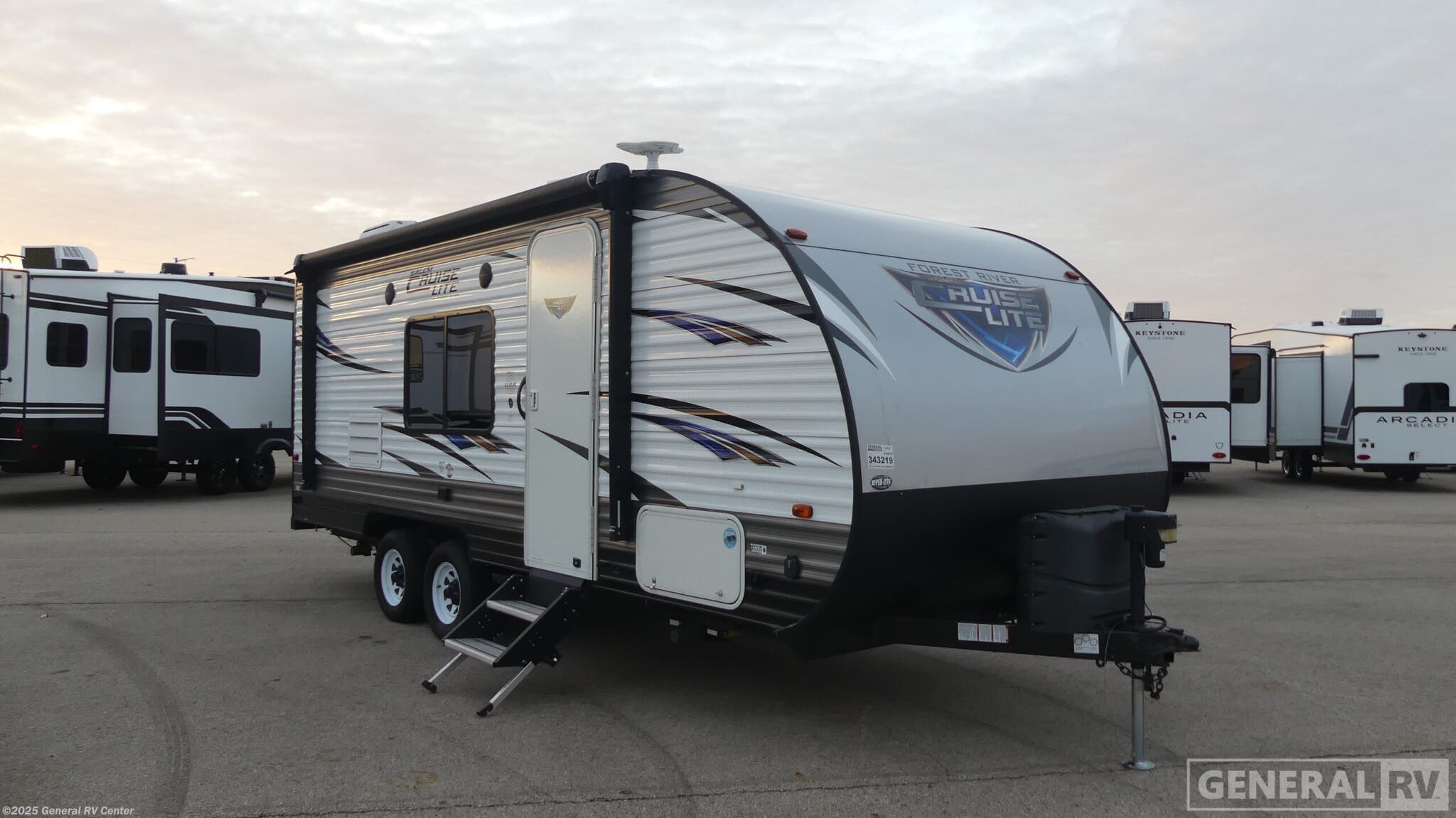 Used 2018 Forest River Salem Cruise Lite 201BHXL available in Huntley, Illinois