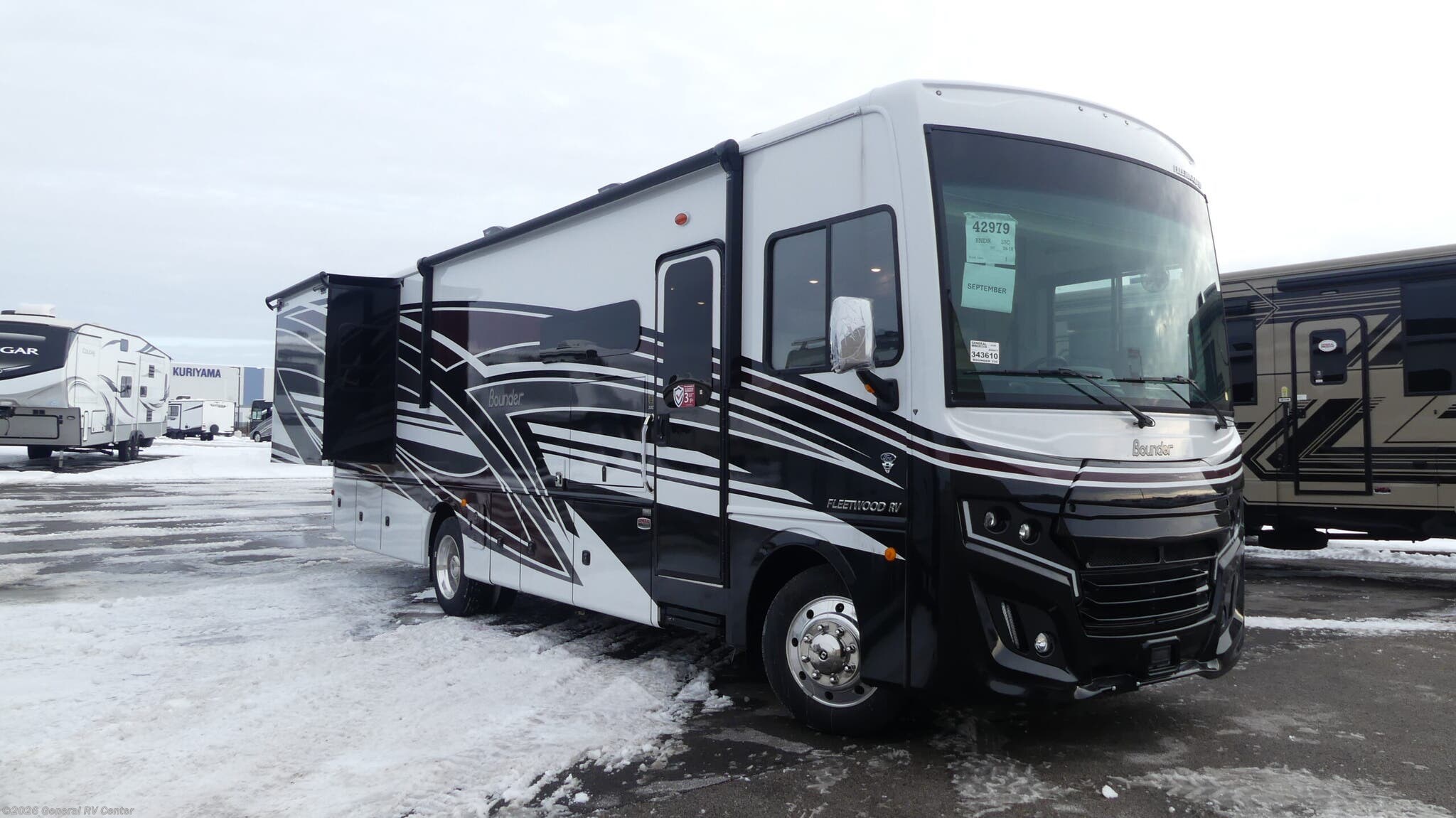 New 2026 Fleetwood Bounder 33C available in Huntley, Illinois