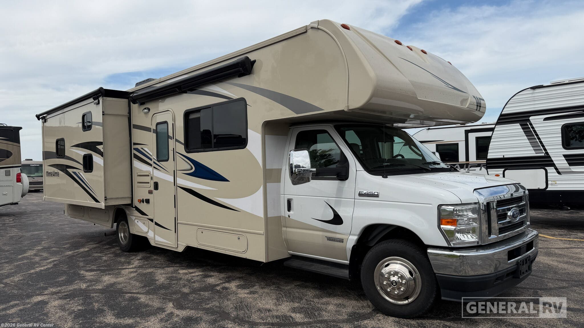 Used 2023 Winnebago Minnie Winnie 31H available in Huntley, Illinois