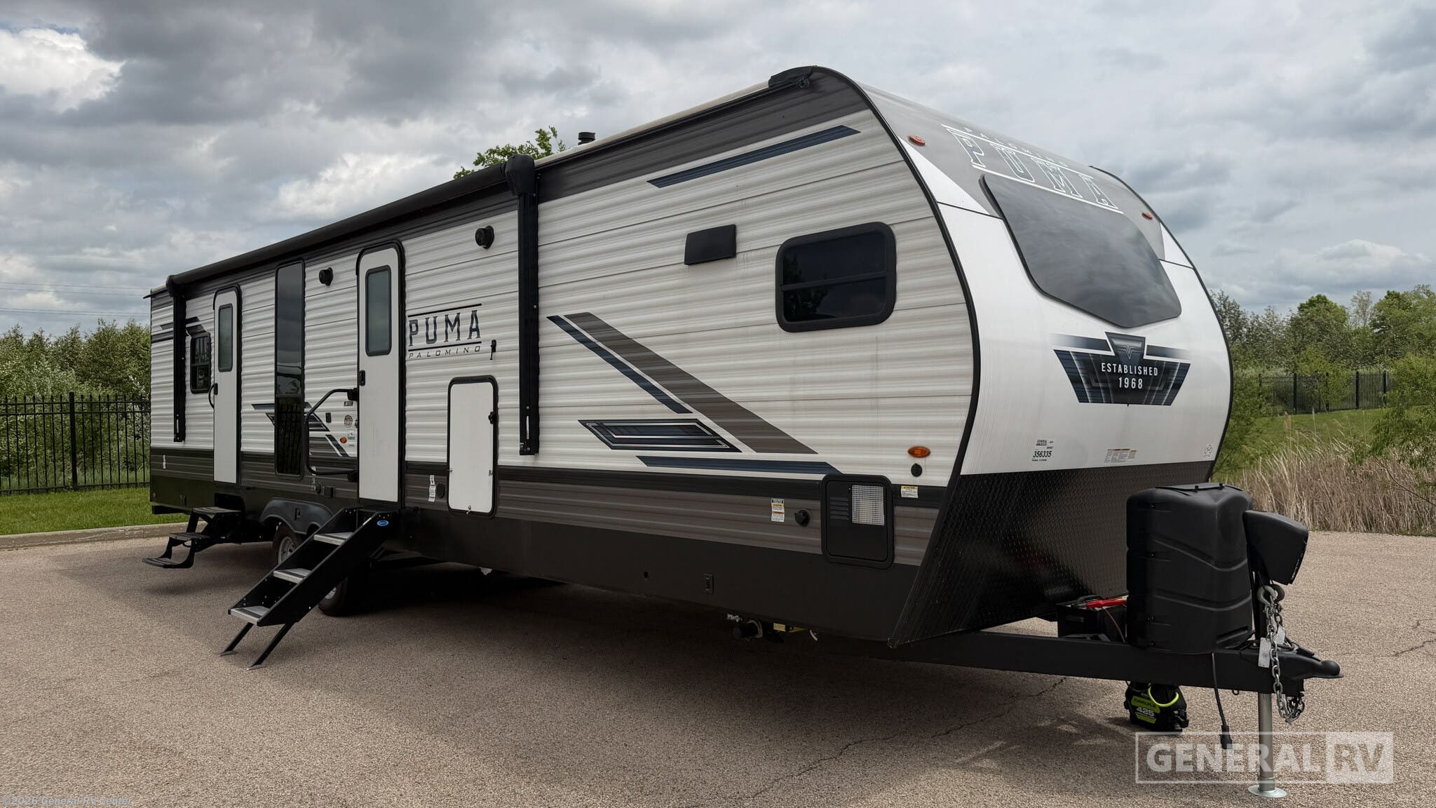 Used 2023  Palomino Puma 31FKRK by Palomino from General RV Center in Huntley, IL