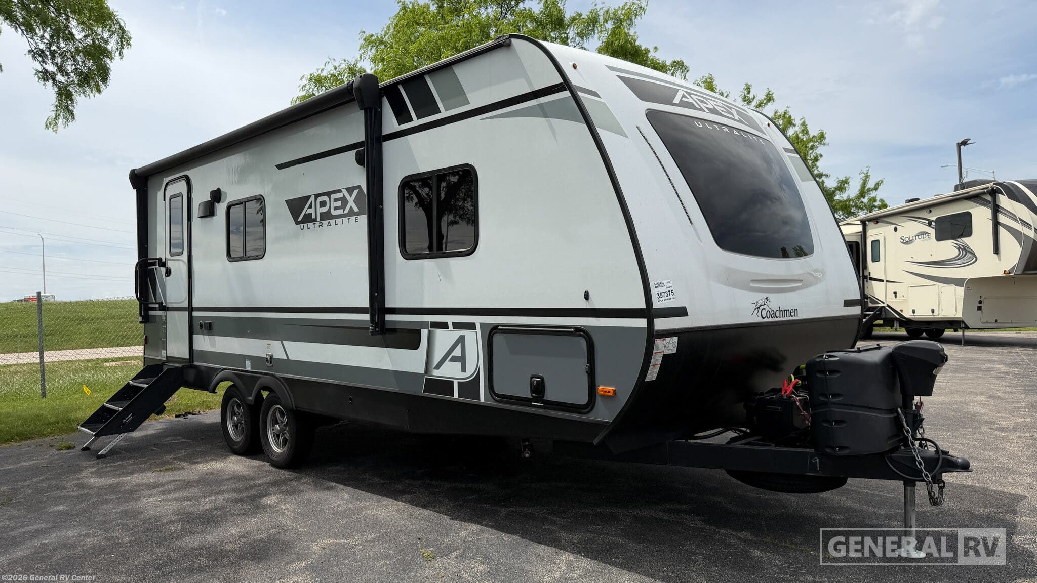 Used 2022  Coachmen Apex ULTRA LITE 211RBS by Coachmen from General RV Center in Huntley, IL