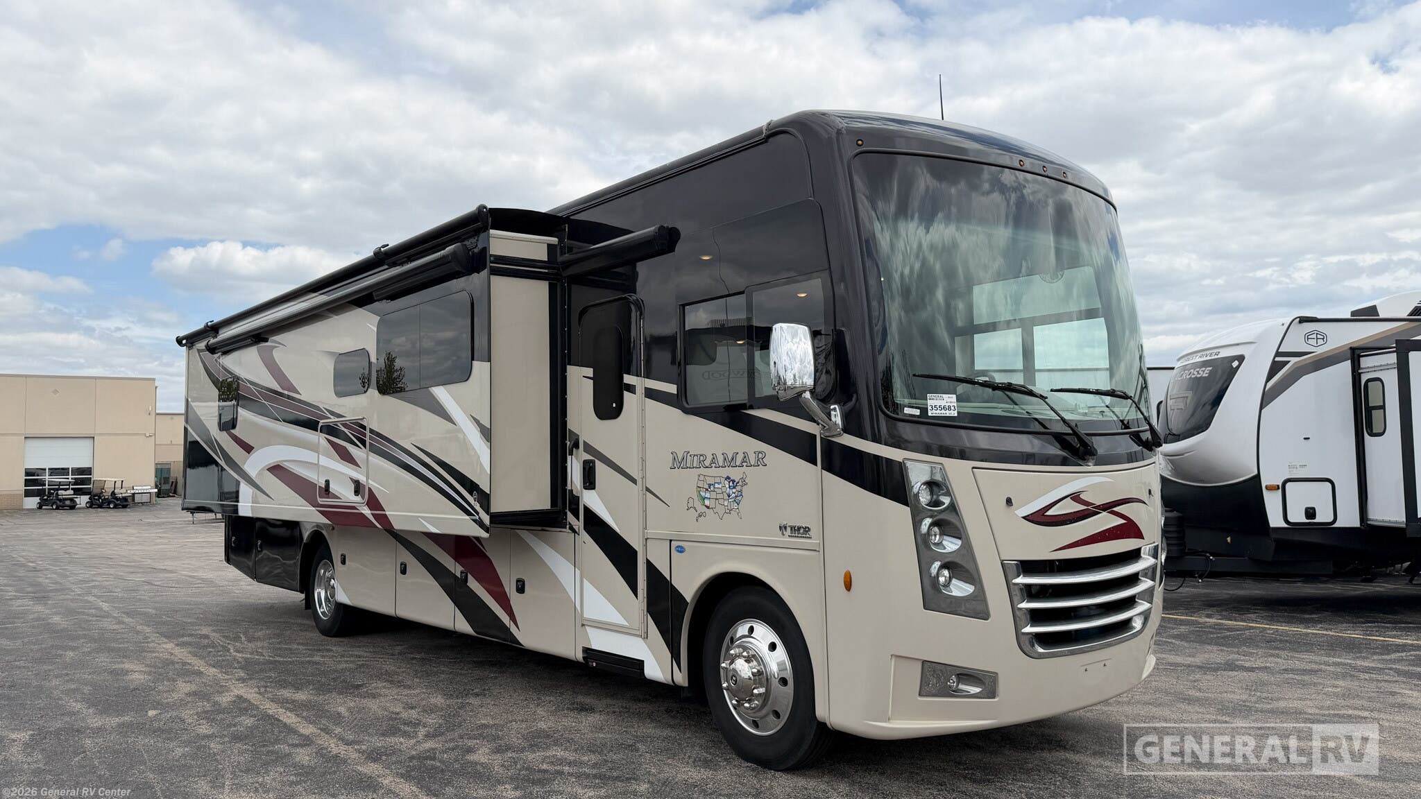 Used 2021  Thor Motor Coach Miramar 35.2 by Thor Motor Coach from General RV Center in Huntley, IL