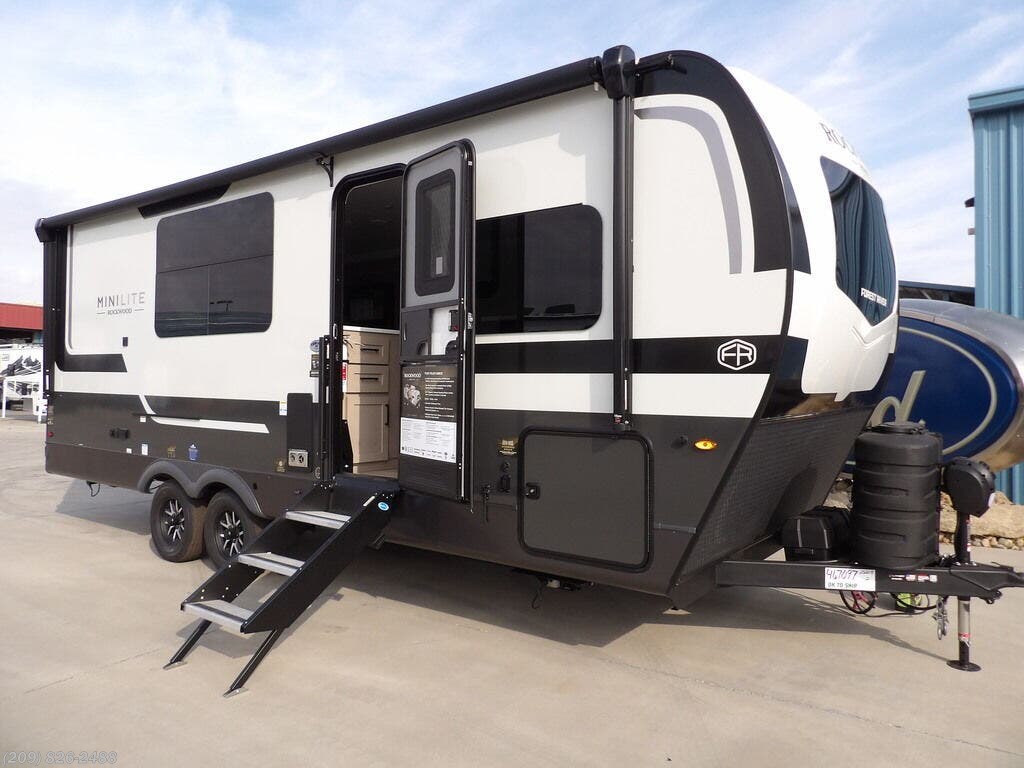 New 2026  Forest River Rockwood Mini Lite 2522FB by Forest River from Toscano RV in Los Banos, CA