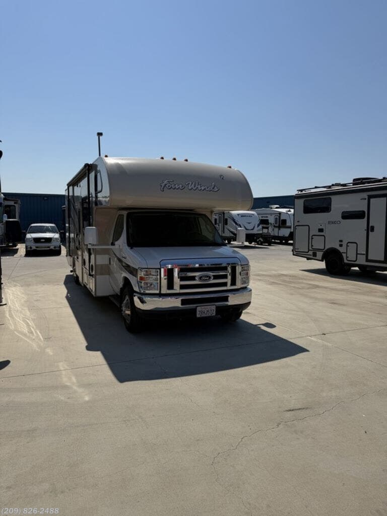 Used 2017  Thor Motor Coach Four Winds 28Z Ford by Thor Motor Coach from Toscano RV in Los Banos, CA