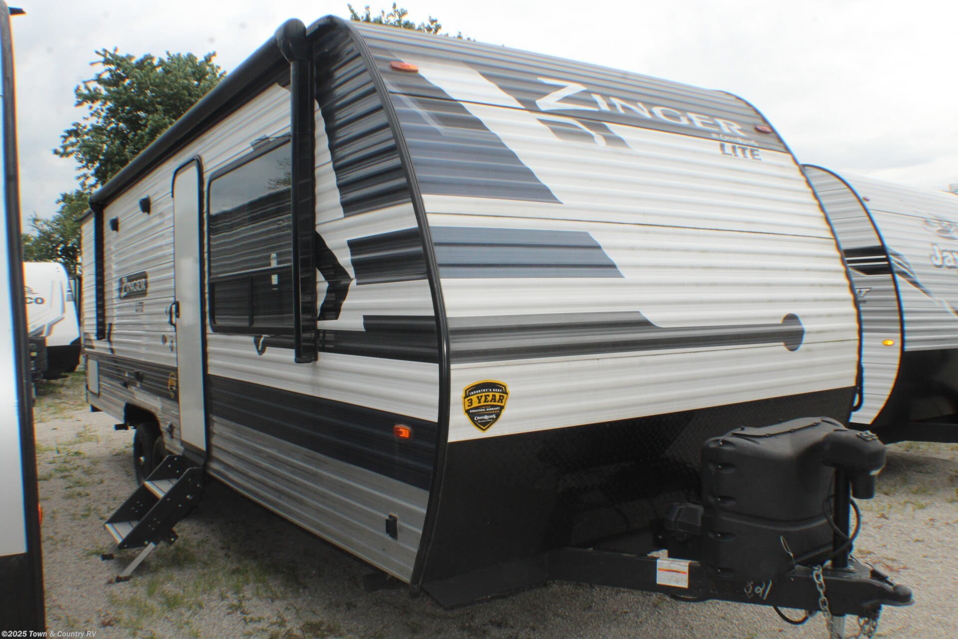 Used 2022 CrossRoads Zinger Lite 259FL available in Clyde, Ohio