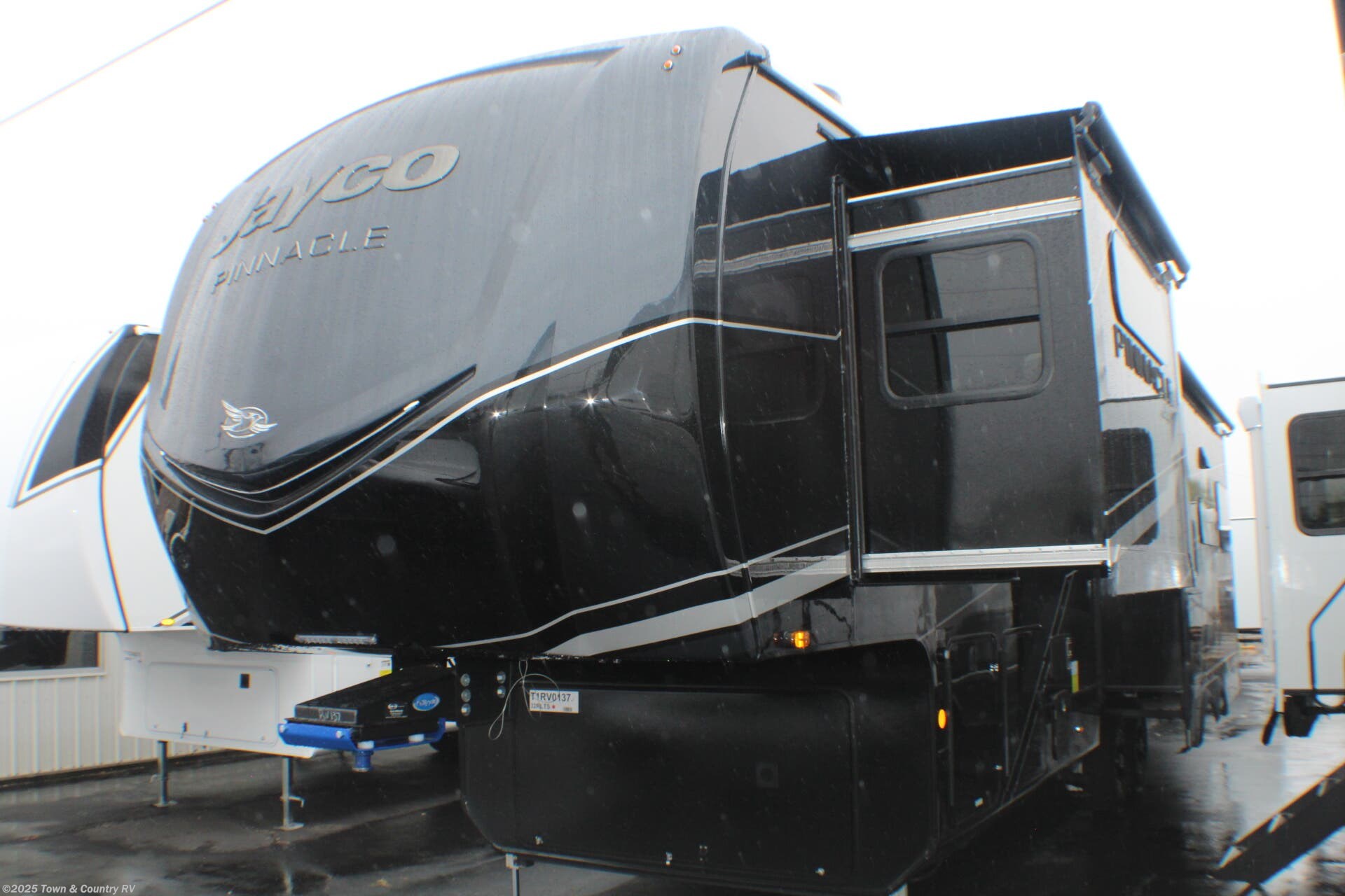 New 2026 Jayco Pinnacle 32RLTS available in Clyde, Ohio