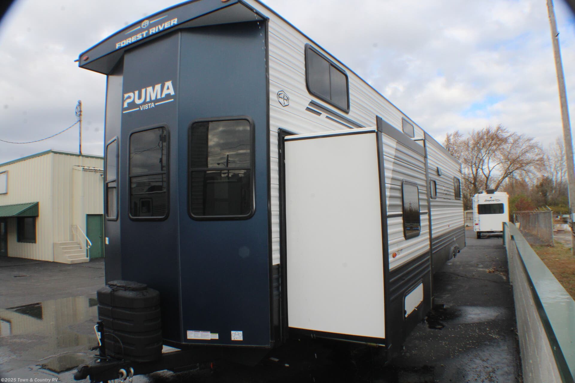 New 2026 Palomino Puma 420LFT available in Clyde, Ohio