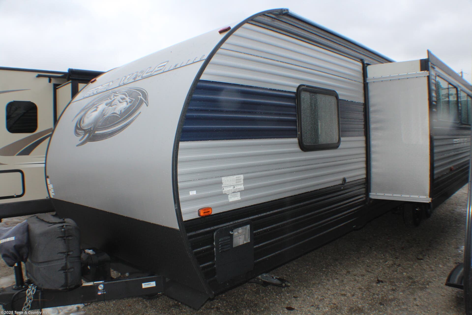 Used 2020 Forest River Grey Wolf 27DBH available in Clyde, Ohio