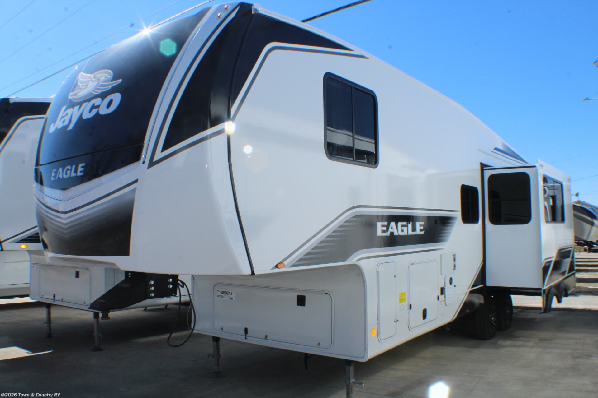 New 2026 Jayco Eagle HT 29DDB available in Clyde, Ohio