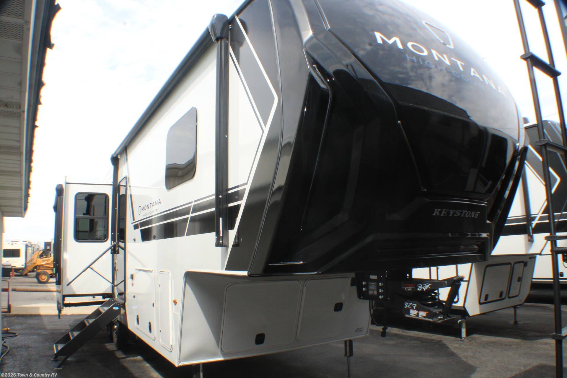 New 2026 Keystone Montana High Country 290RL available in Clyde, Ohio